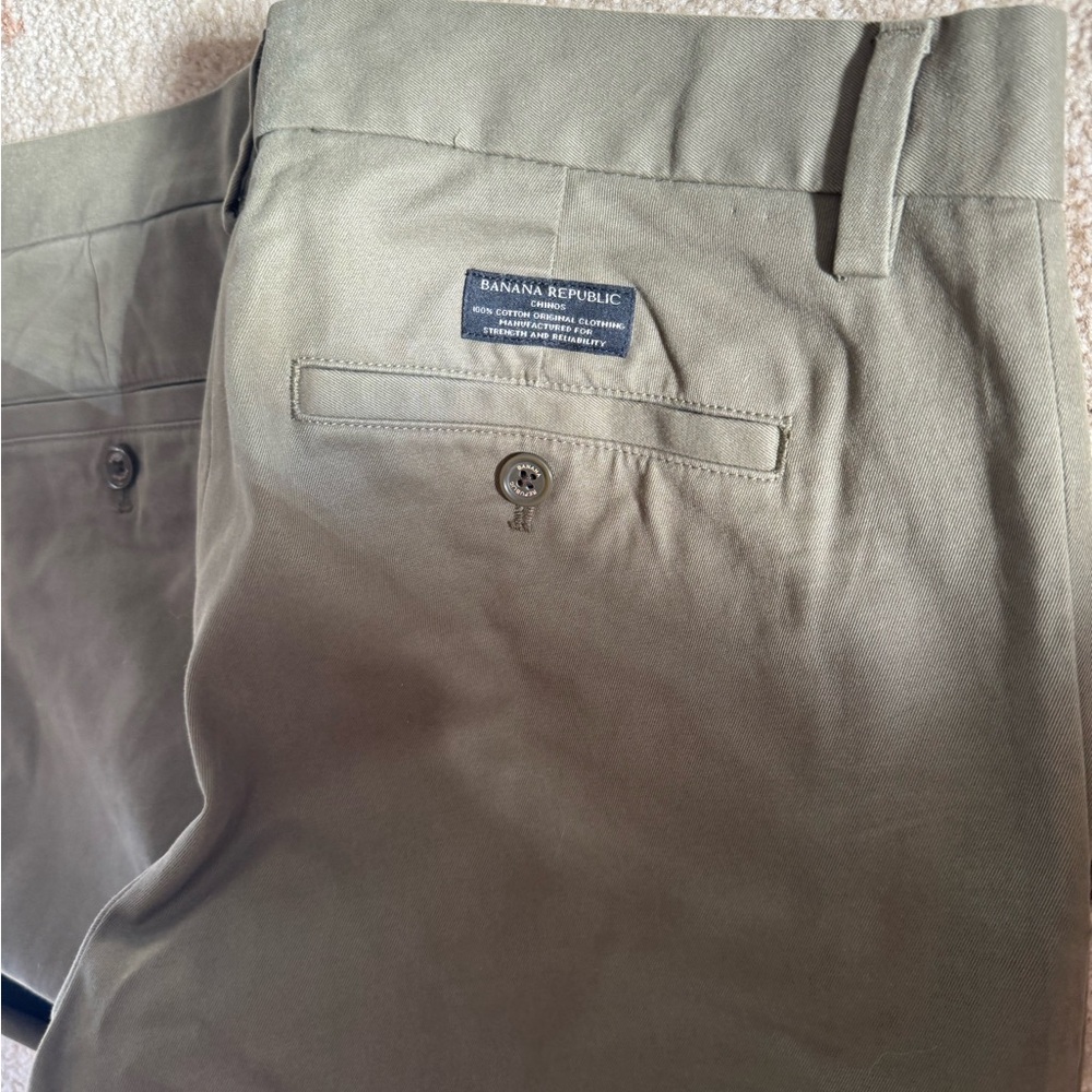 Banana Republic Men's Khaki Chinos
